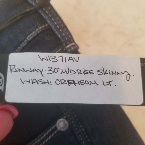 Dylan George Runway Skinny Jean NWT $189 - Picture 4 of 6